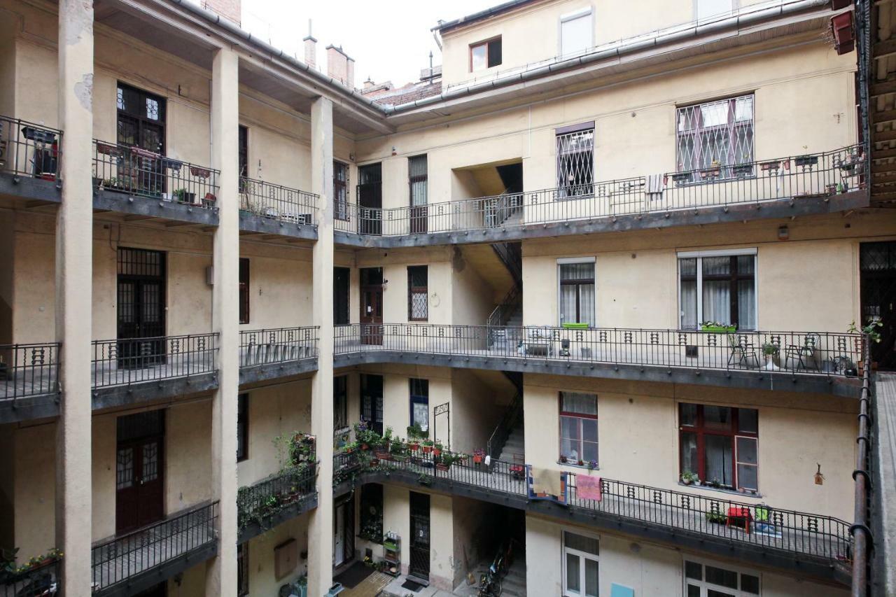 Luxury Gold Plated In Calm Location Appartement Budapest