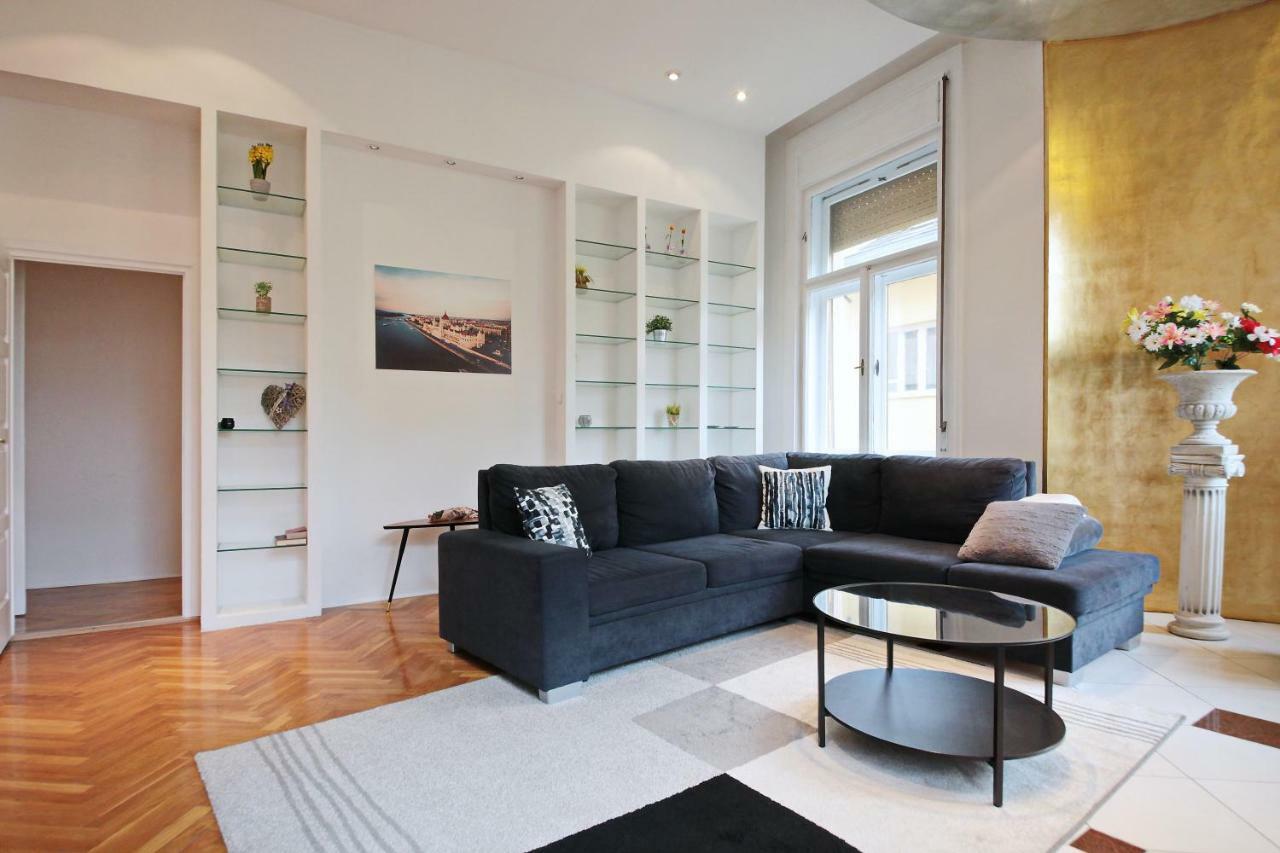 Luxury Gold Plated In Calm Location * Budapest