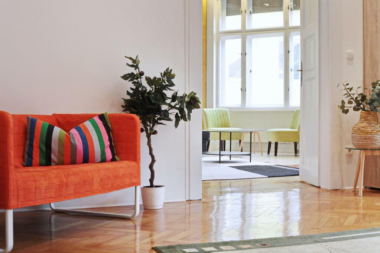 Appartement Luxury Gold Plated In Calm Location *