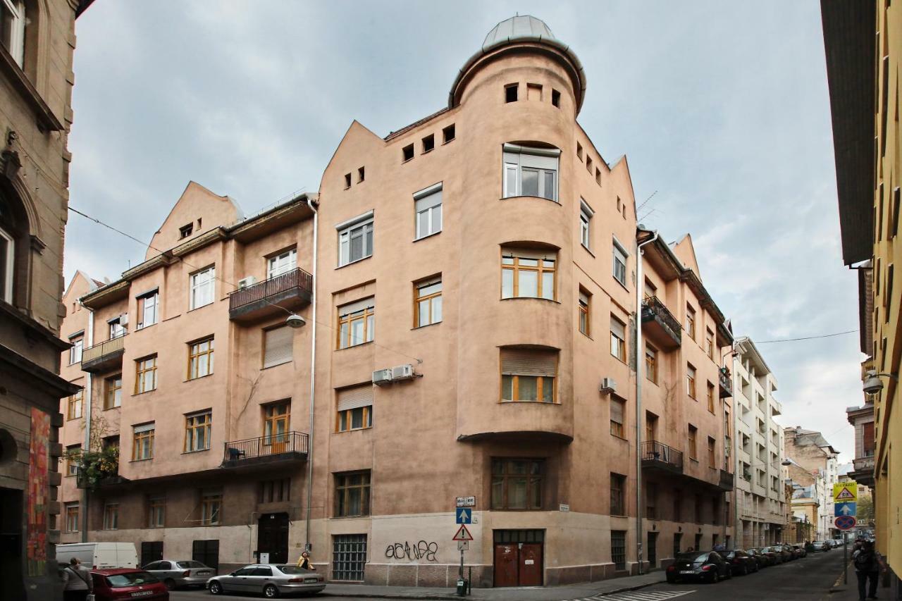 Luxury Gold Plated In Calm Location Appartement Budapest
